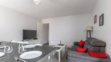 Fernseher, Stereoanlage