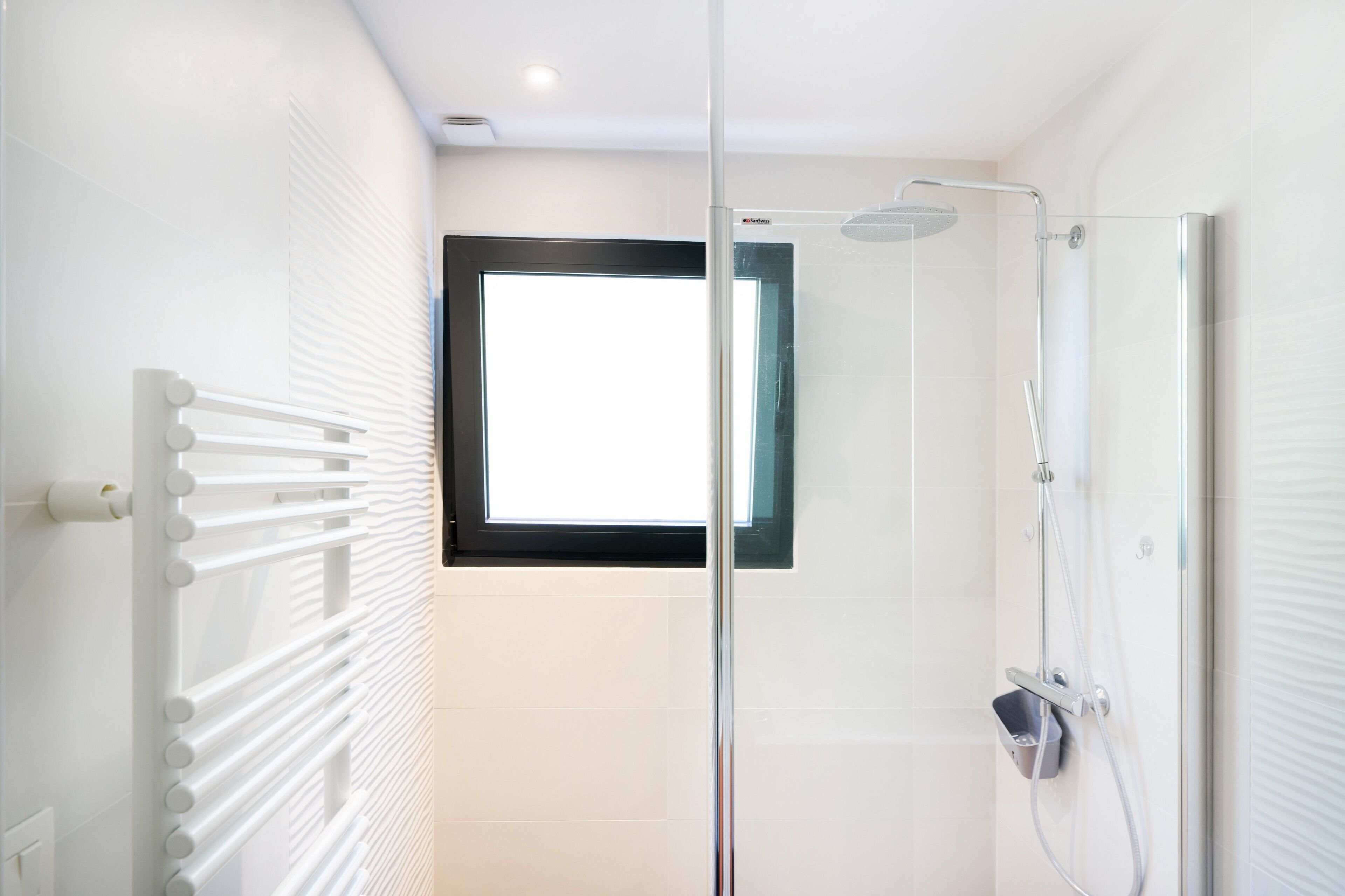 Douche, serviettes fournies