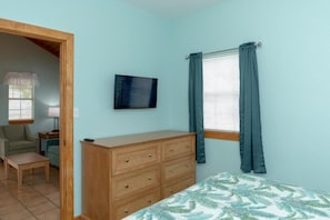 1 bedroom, desk, iron/ironing board, WiFi