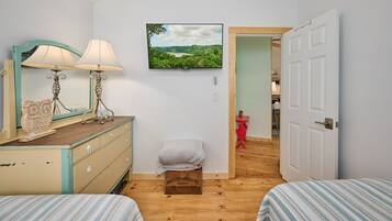 3 bedrooms, free WiFi, bed sheets