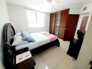 3 bedrooms, travel cot, free WiFi, bed sheets - Condo, Beach and Surf, special for families with 3 bedrooms. Costa Linda 4-19 (Jacó)