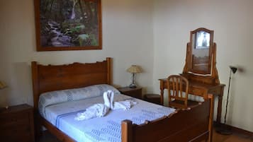 1 slaapkamer, een strijkplank/strijkijzer, reisbedje, wifi