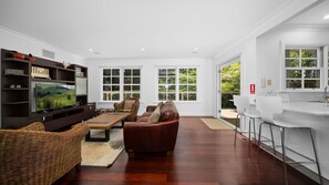Interior - Clanalpine Retreat  Leura (Leura)
