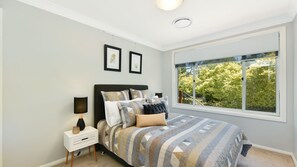 4 bedrooms, iron/ironing board, travel cot, free Internet