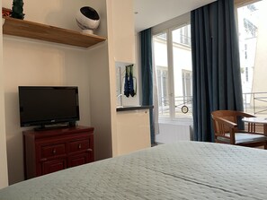 1 chambre, fer et planche à repasser, Wi-Fi gratuit, draps fournis