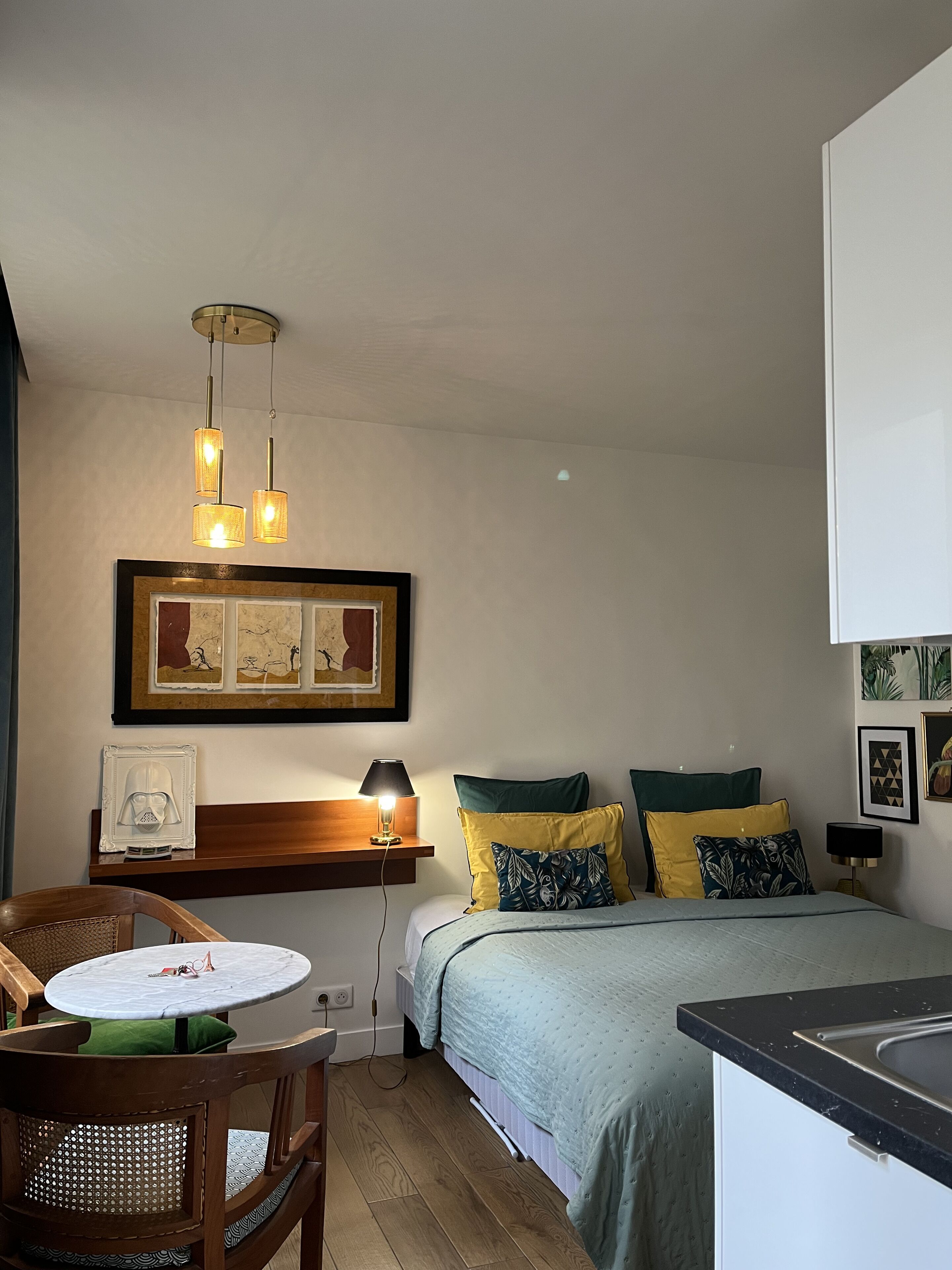 1 chambre, fer et planche à repasser, Wi-Fi gratuit, draps fournis