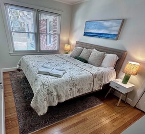 4 camere, una scrivania, ferro/asse da stiro, culla da viaggio