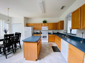 House, Multiple Beds (The Dunes Getaway Home ) | Private kitchen - The Dunes Getaway Home (Haines City)