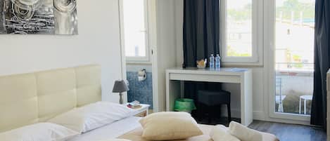 5 camere, ferro/asse da stiro, Wi-Fi