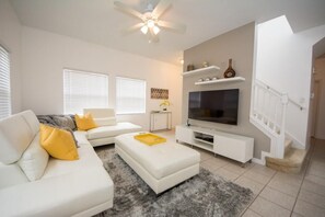 House, Multiple Beds (Magical Terra Verde Resort Townhome) | Living room