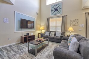 House, Multiple Beds (James' Brilliant Watersong Home) | Living room - James' Brilliant Watersong Home (Davenport)
