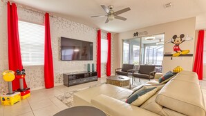 Unclassified image, 3 of 37, button - Jodie's Luxury Solara Home (Kissimmee)