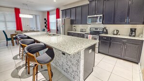 Unclassified image, 5 of 37, button - Jodie's Luxury Solara Home (Kissimmee)