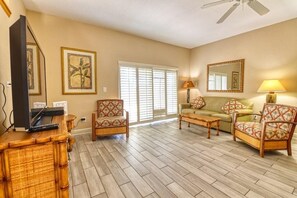 Apartment, Multiple Beds (Alan's Regal Palms Resort Townhome) | Living room - Alan's Regal Palms Resort Townhome (Davenport)