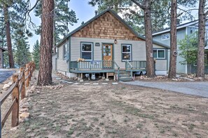 Exterior - Walk to Big Bear Lake: Cozy Cabin w/ Deck (Big Bear Lake)