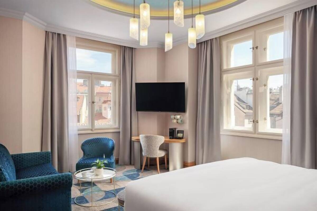 Literie de qualité supérieure, matelas Select Comfort, minibar