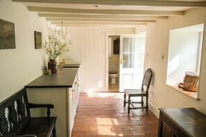 Dishwasher, cookware/dishes/utensils
