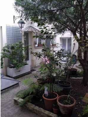 Exterior detail - Haut Marais, rue Volta, 2 bedrooms, 2 bathrooms (Paris)
