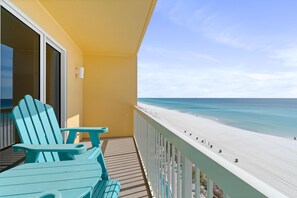Property grounds - Welcome to 707 West!  Beachfront with Free Beach Service and Activities! (Panama City Beach)