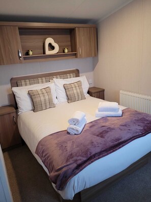 Chalet, Mehrere Betten | 3 Schlafzimmer, Bügeleisen/Bügelbrett, kostenloses WLAN, Bettwäsche