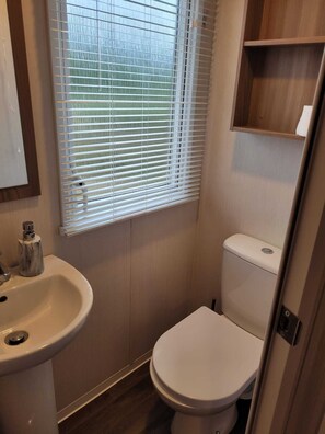 Chalet, Mehrere Betten | Badezimmer | Dusche, Haartrockner, Handtücher