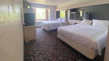 Soundproofing, free WiFi, bed sheets