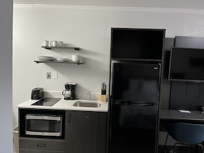 Coffee/tea maker - Studio 6 Bay Minette, Al (Bay Minette)