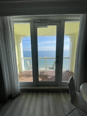 Interior - Oceanfront Suite with Private Balcony and Lazy River (Fort Lauderdale)