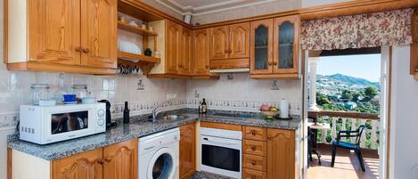 Mikrowelle, Geschirrspüler