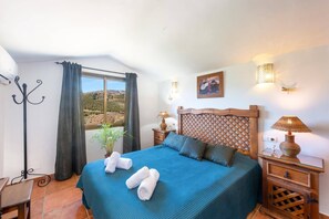 3 bedrooms, WiFi, bed sheets - Villa Paraiso by Villa Plus (Frigiliana)