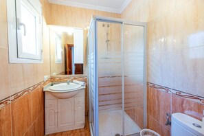 Hair dryer, towels - Villa Nadia by Villa Plus (Torrox)