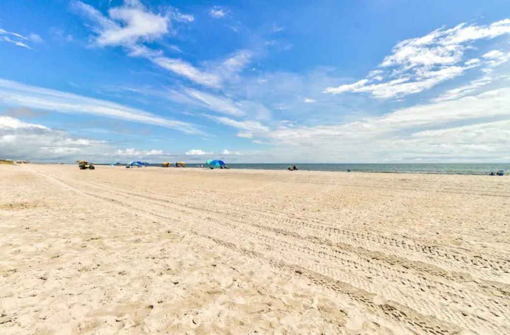 Una spiaggia nelle vicinanze