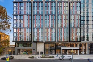 Exterior - Explorable, Spacious 2BR nr DC Attractions & Sites | NoMa (Washington)