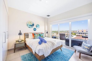 3 chambres, fer et planche à repasser, Wi-Fi gratuit, draps fournis