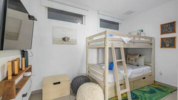 3 bedrooms, iron/ironing board, travel cot, free WiFi