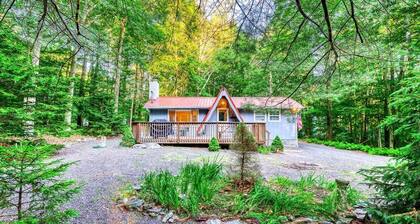 Red Roof Bungalow | Hot Tub Fire Pit Dog Friendly
