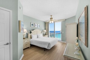 3 bedrooms, iron/ironing board, WiFi, bed sheets - 🌞Beachfront|Gulf Views|Pools|3BR Summerwind 804🌞 (Navarre Beach)