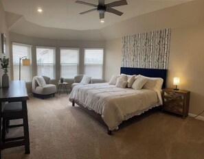 3 bedrooms, desk, iron/ironing board, free WiFi