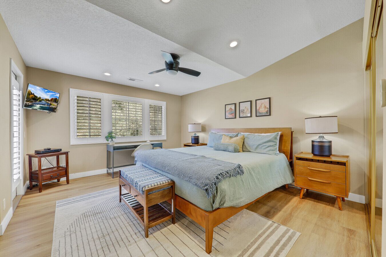 2 bedrooms, desk, iron/ironing board, free WiFi