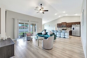 Interior - COZY HOME AWAY FROM HOME! (Lehigh Acres)