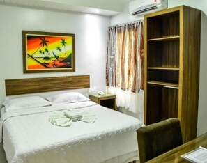 Double or Twin Room | Pillow-top beds, individually decorated, individually furnished, desk - Hotel Flor de Lis (Brejo Santo)