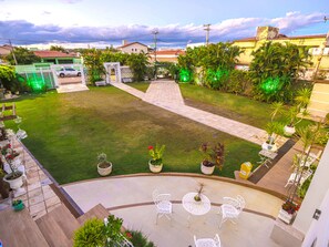 Accessible parking - Hotel Flor de Lis (Brejo Santo)