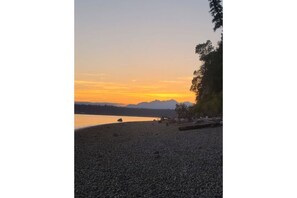 Sun-loungers, beach towels