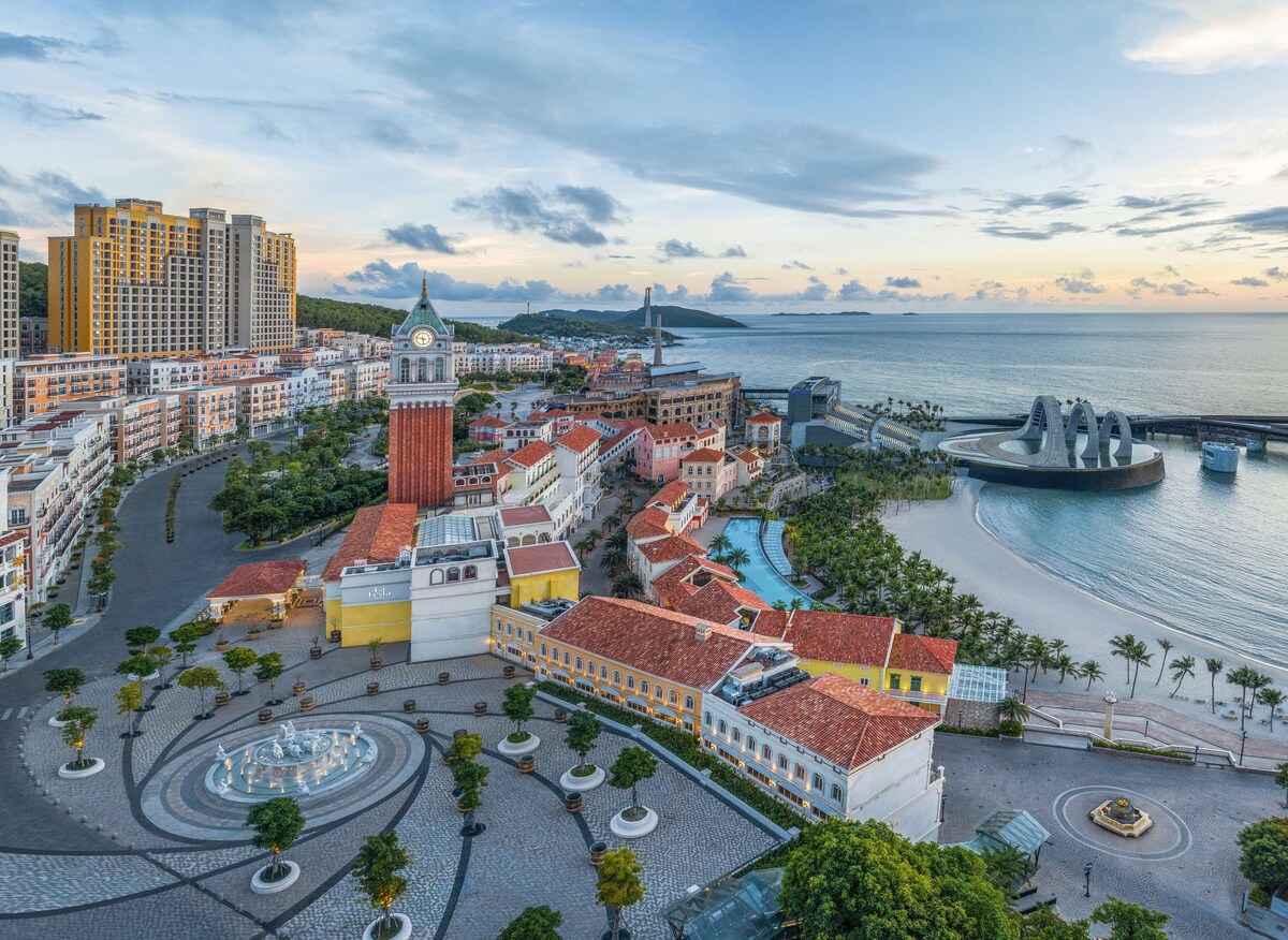 La Festa Phu Quoc, Curio Collection By Hilton