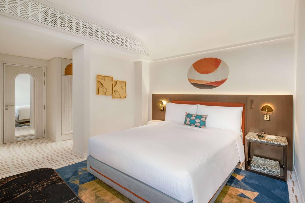 In-room safe, desk, laptop workspace, iron/ironing board