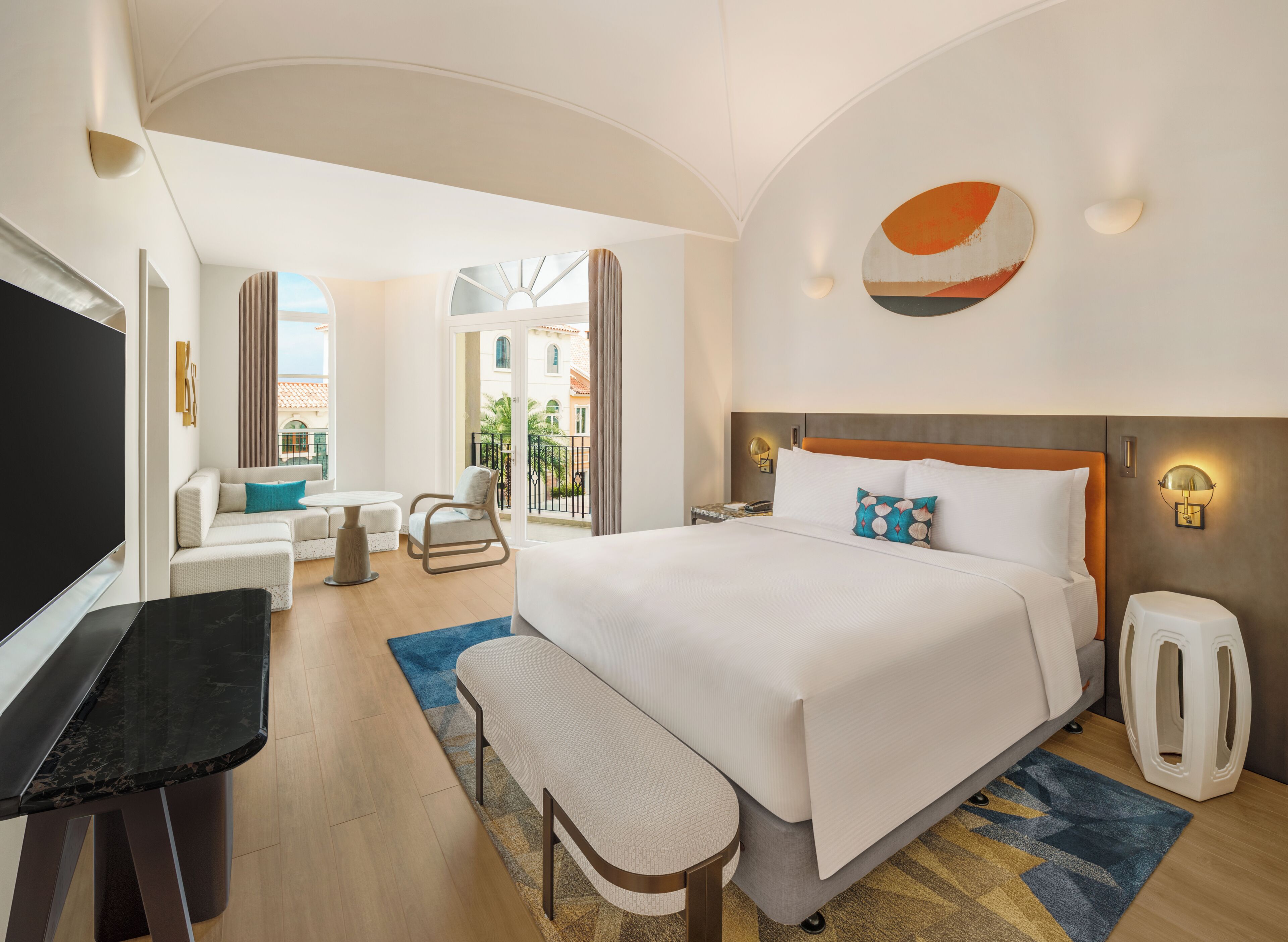 Suite, 1 King Bed, Balcony