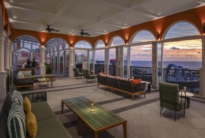 3 間餐廳；供應早餐