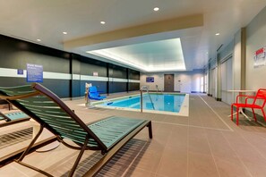 Indoor pool - Tru By Hilton Smithfield I-95 (Smithfield)