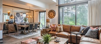 On Golf Course Fully Renovated Luxury 4 Bedrm 3 Full Bathrms and Half Bath Snowcreek 732 Phase V