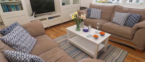 Cottage | Living area